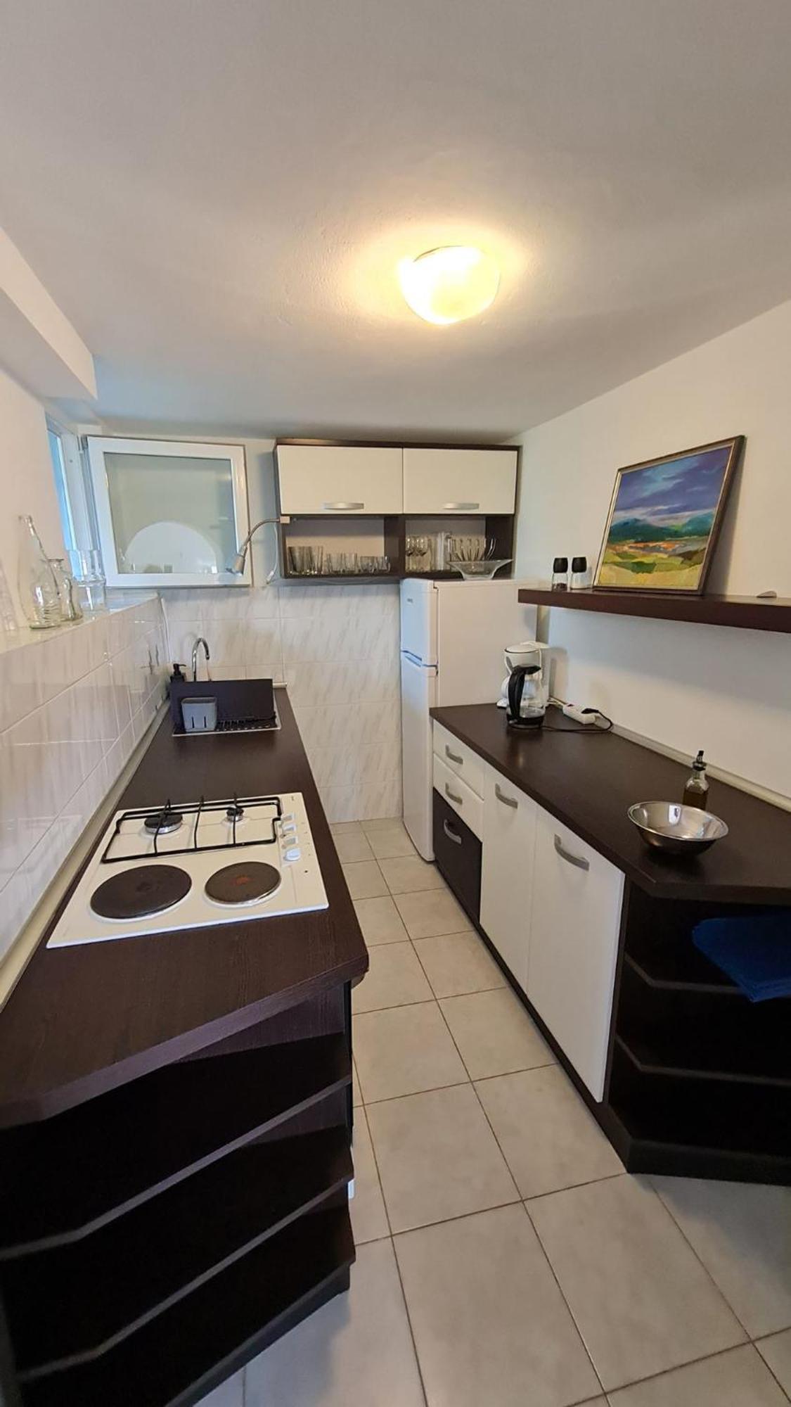 Apartmani Ela Prvić Luka Exterior foto
