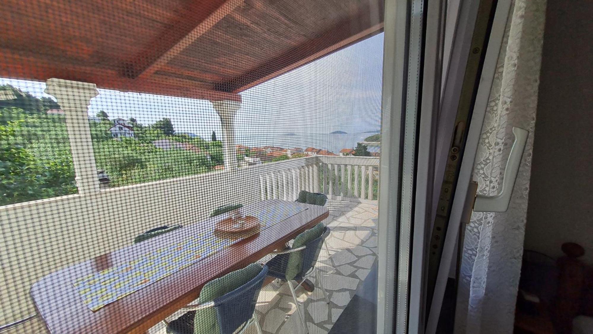 Apartmani Ela Prvić Luka Exterior foto