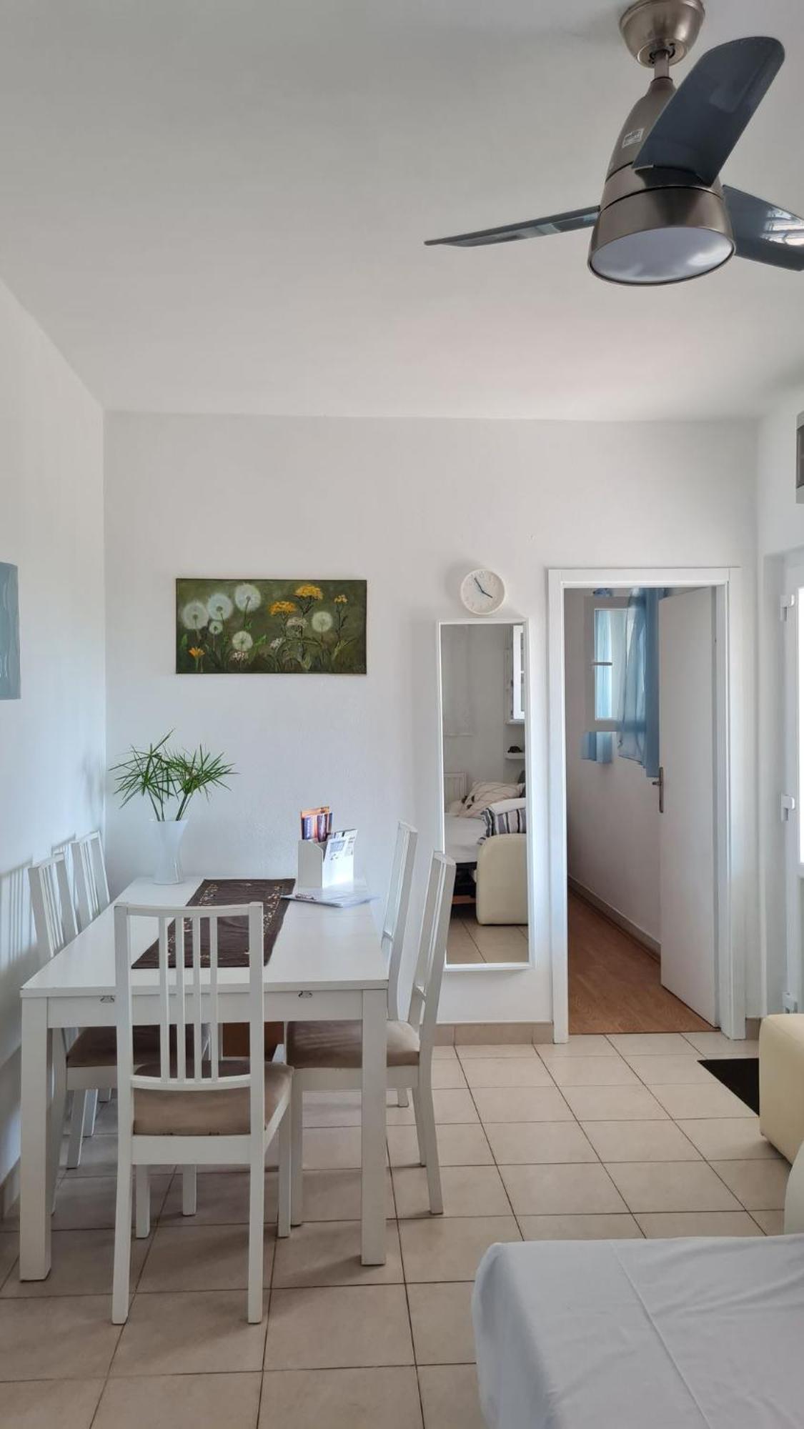 Apartmani Ela Prvić Luka Cameră foto